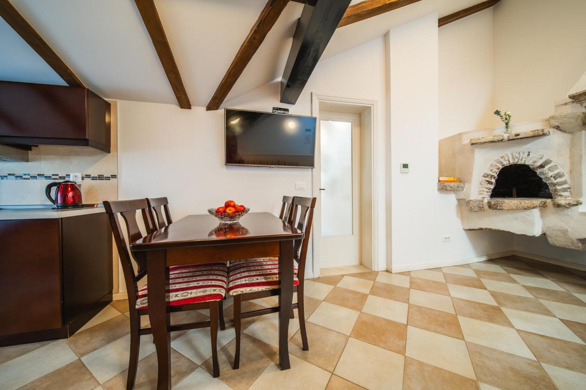 Apartment Sunce Palace With Free Offsite Parking
