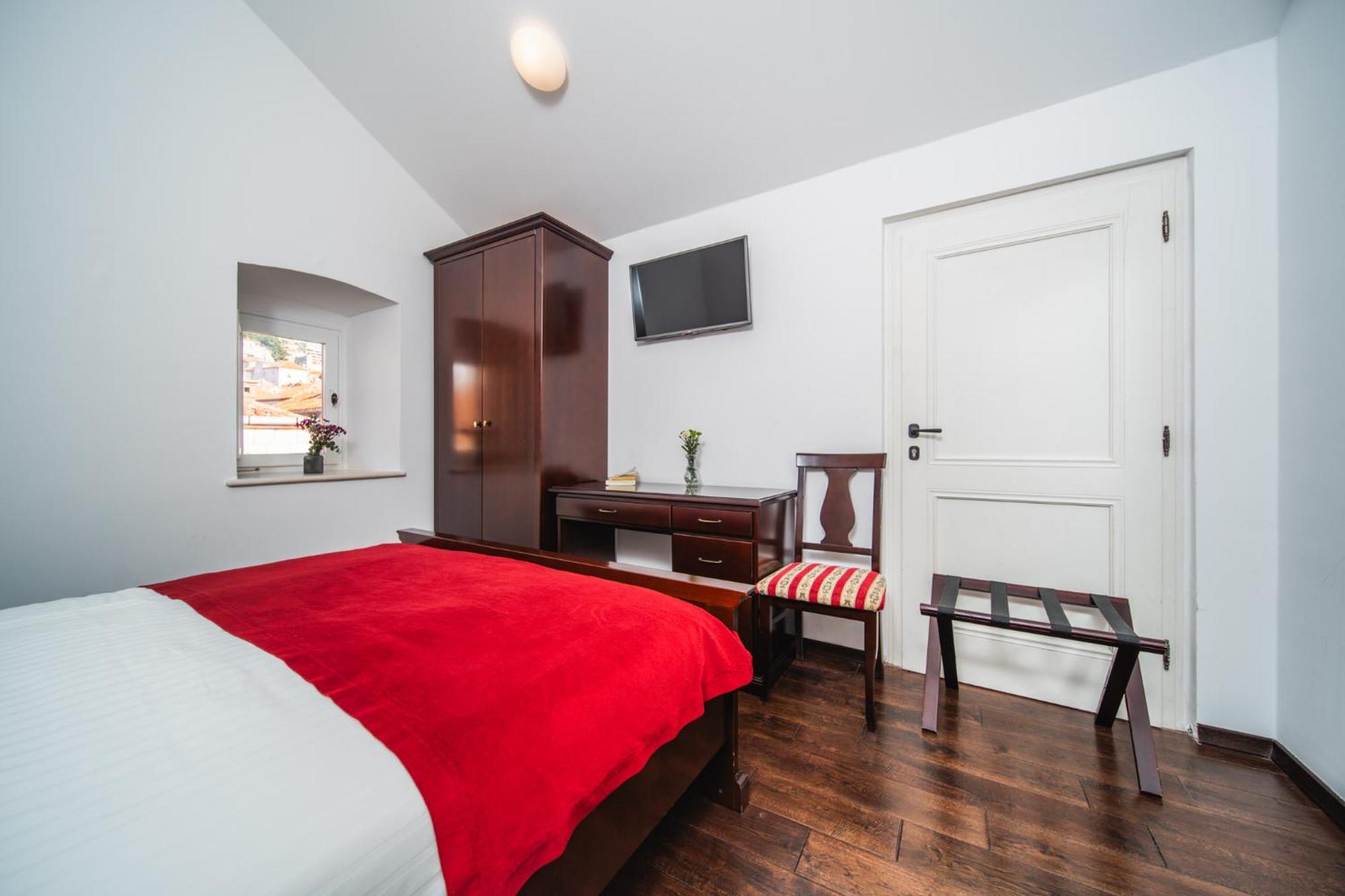 Sunce Palace With Free Offsite Parking