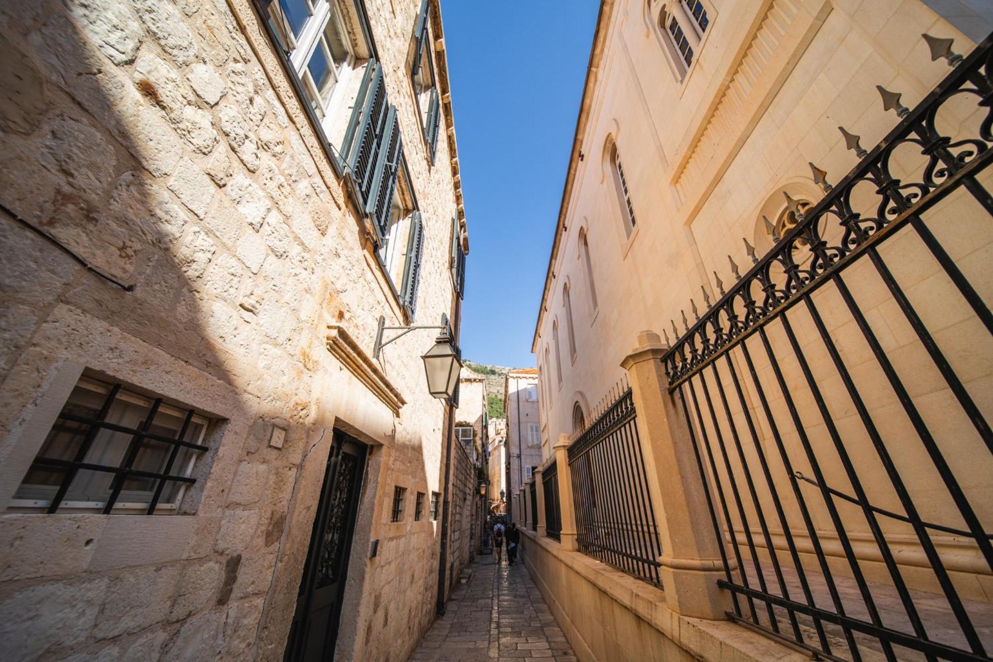 Sunce Palace With Free Offsite Parking Leilighet