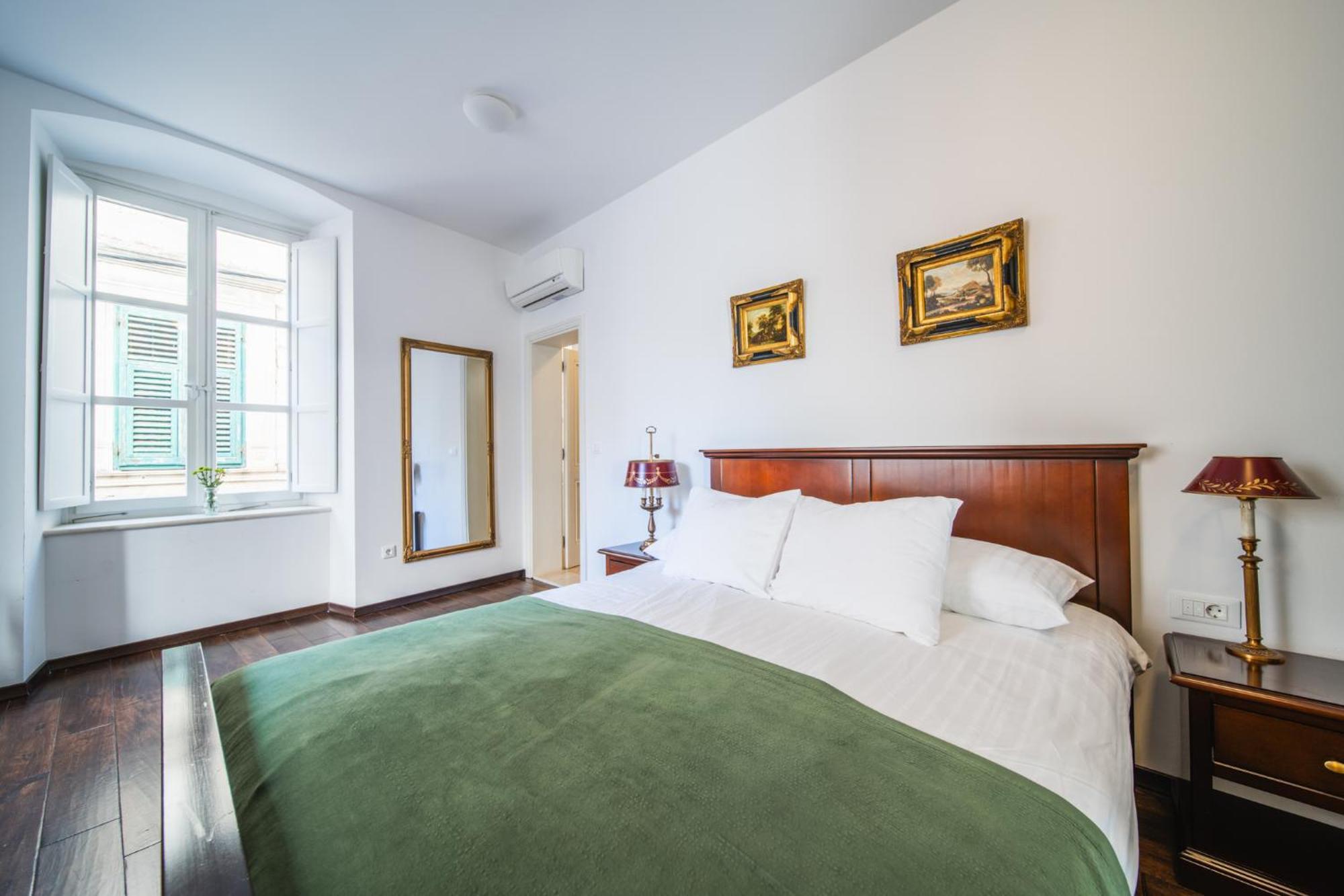 Leilighet Sunce Palace With Free Offsite Parking *