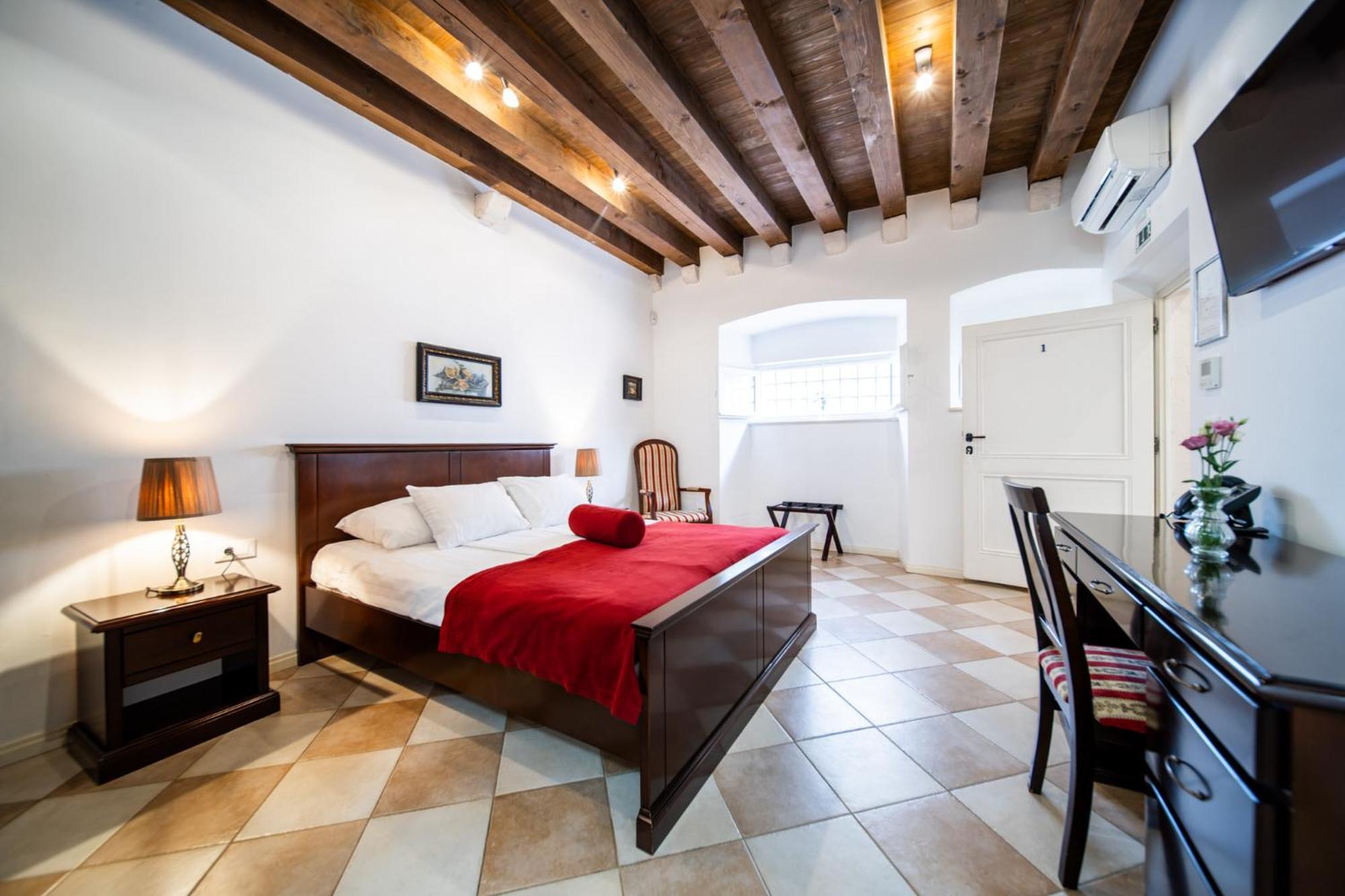 Leilighet Sunce Palace With Free Offsite Parking *